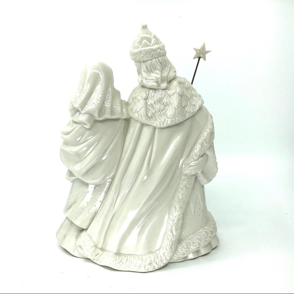 SOLD Father Frost & Babushka White Porcelain Figurine - Picture 3 of 16